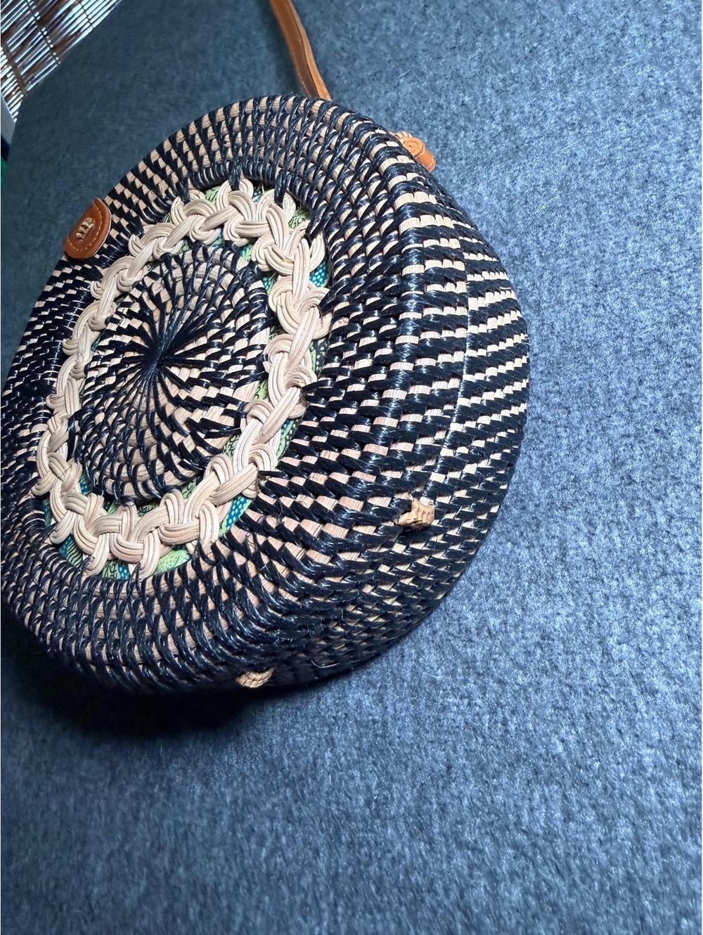 Round multicolor Rattan Handbag - Picture 10 of 11